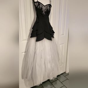Semi-vintage prom dress